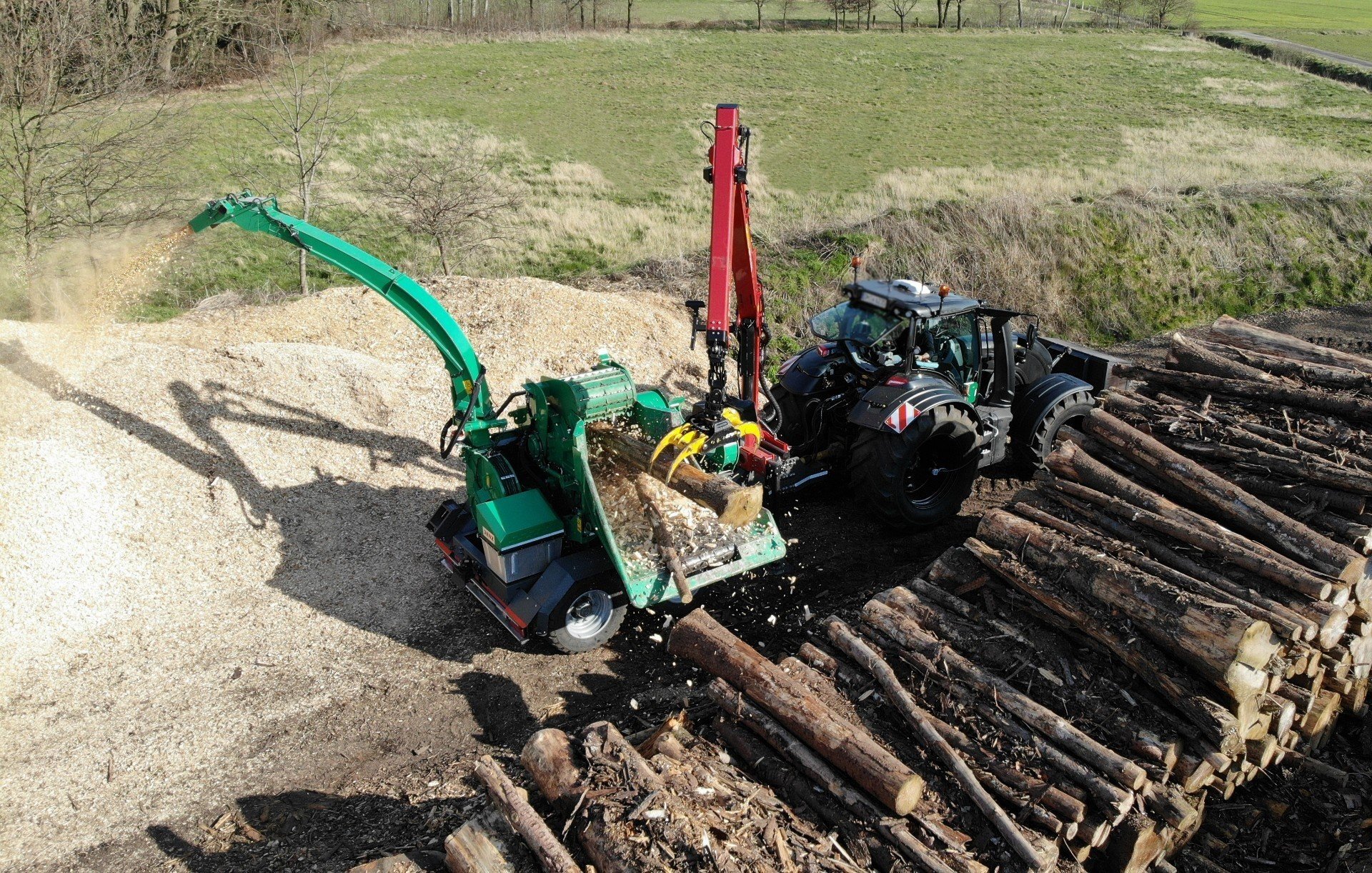 Nový mobilní štěpkovač JENZ HEM 542 Z